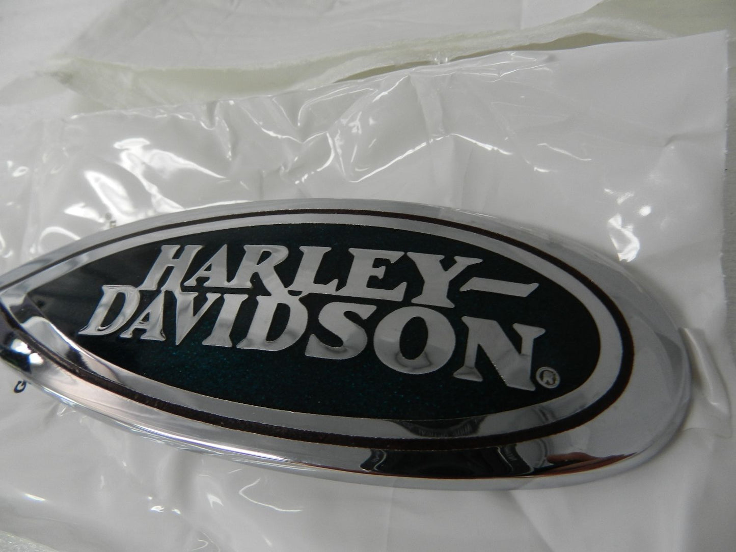 62197-01 NEW OEM HARLEY-DAVIDSON FLSTS HERITAGE SPRINGER RIGHT GAS TANK MEDALLION