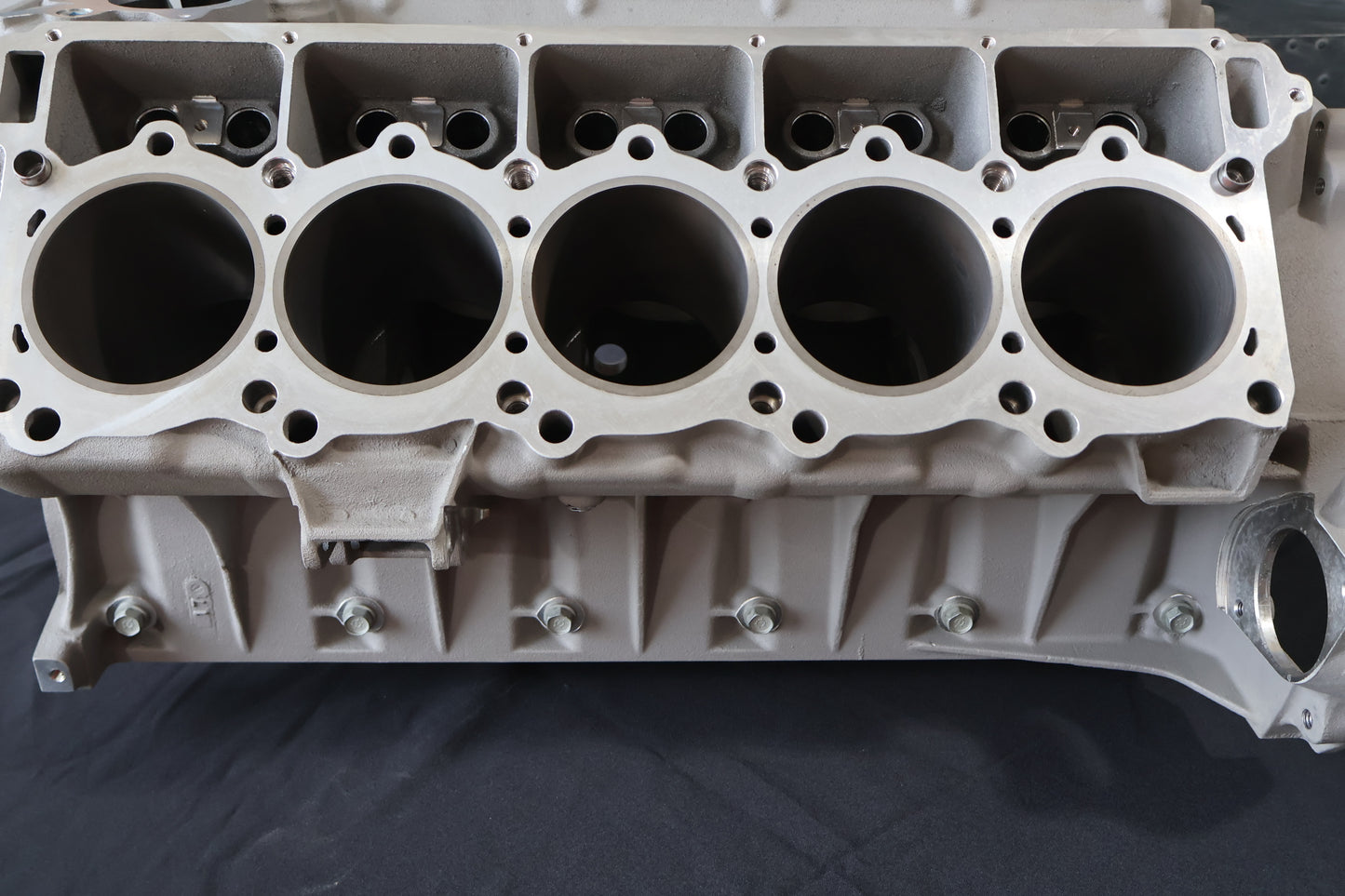 5004038AB NEW OEM 2001-2002 DODGE VIPER GTS RT/10 ENGINE CYLINDER BLOCK