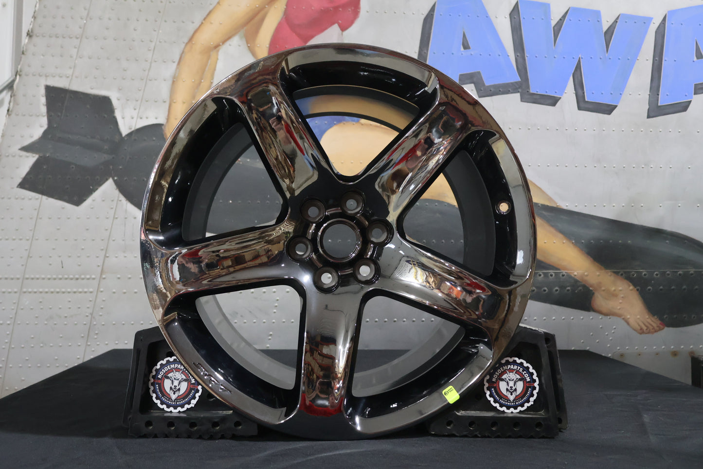 1WL88SZGAA NEW OEM 2013-2017 DODGE VIPER RATTLER BLACK VAPOR CHROME REAR WHEEL