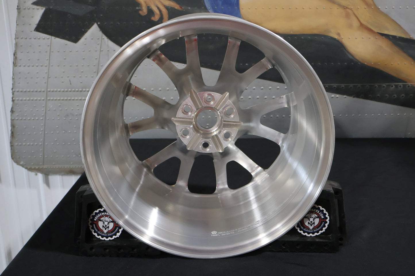 82213445 NEW OEM 2013-2017 DODGE VIPER FORGED SRT FRONT WHEEL W/CENTER CAP