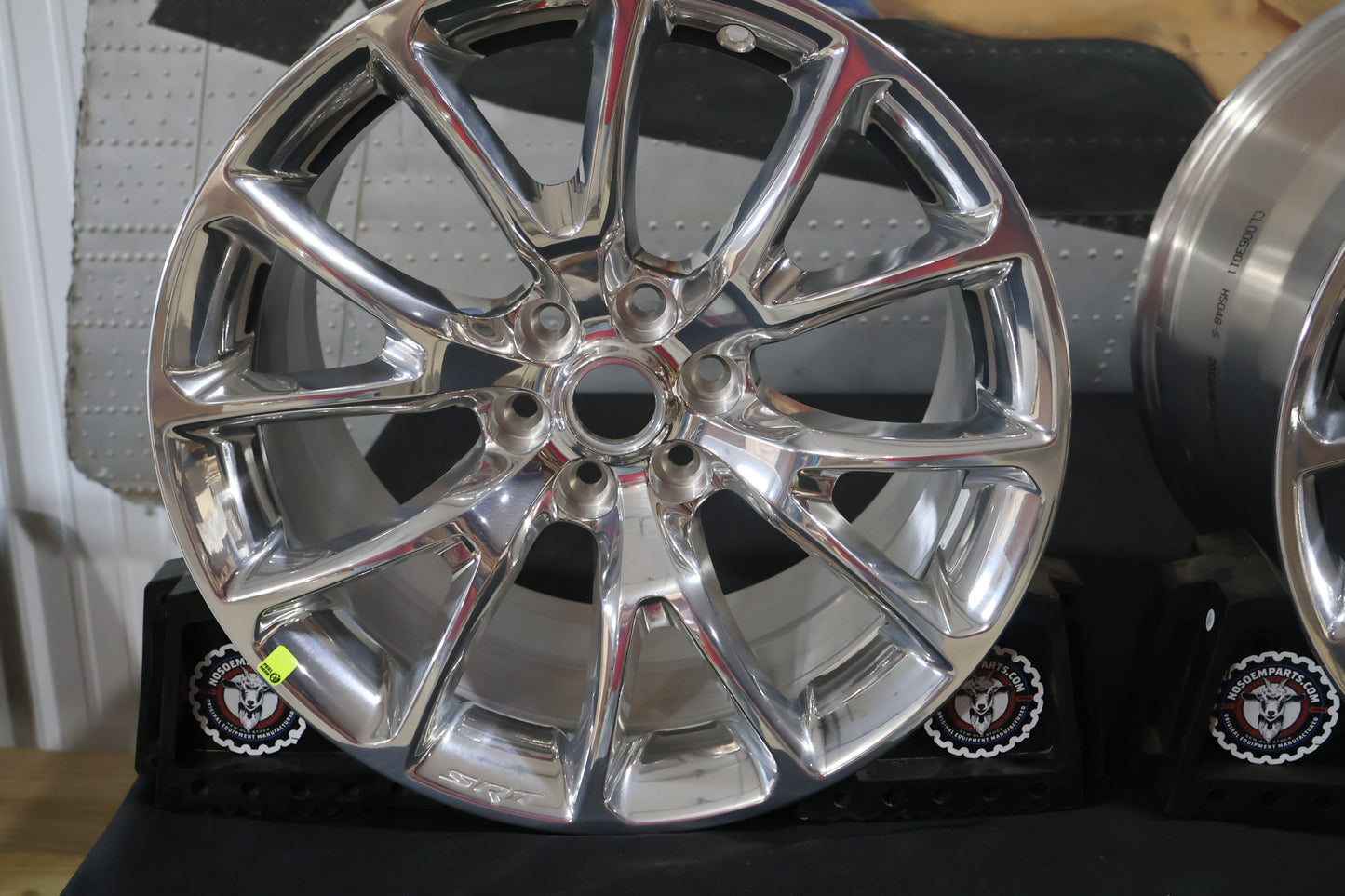 82213445 NEW OEM 2013-2017 DODGE VIPER FORGED SRT FRONT WHEELS PAIR W/CENTER CAP