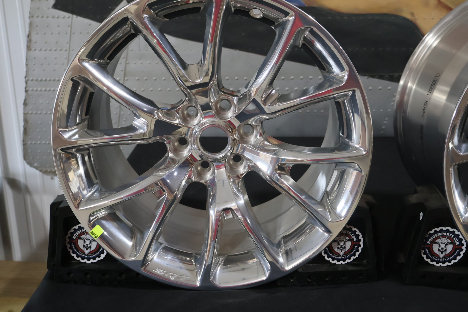 82213445 NEW OEM 2013-2017 DODGE VIPER FORGED SRT FRONT WHEELS PAIR W/CENTER CAP