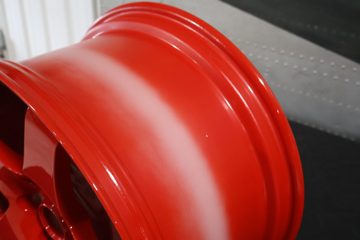 1JJ57LRNAA NEW OEM DODGE VIPER SRT ACR SIDEWINDER RED FORGED FRONT WHEEL 1:33