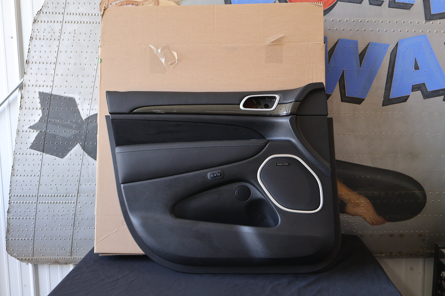 6TJ691X9AD NEW OEM 2019-2021 JEEP SRT TRACKHAWK LEFT FRONT DOOR PANEL HELLCAT