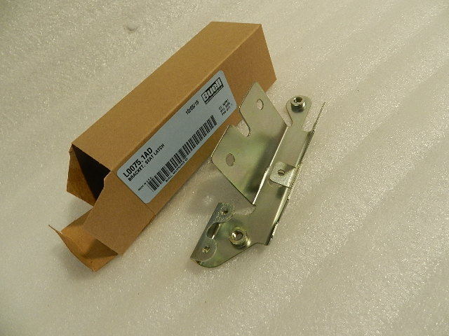 L0075.1AD NEW OEM 2003-2010 BUELL XB SEAT BRACKET LATCH