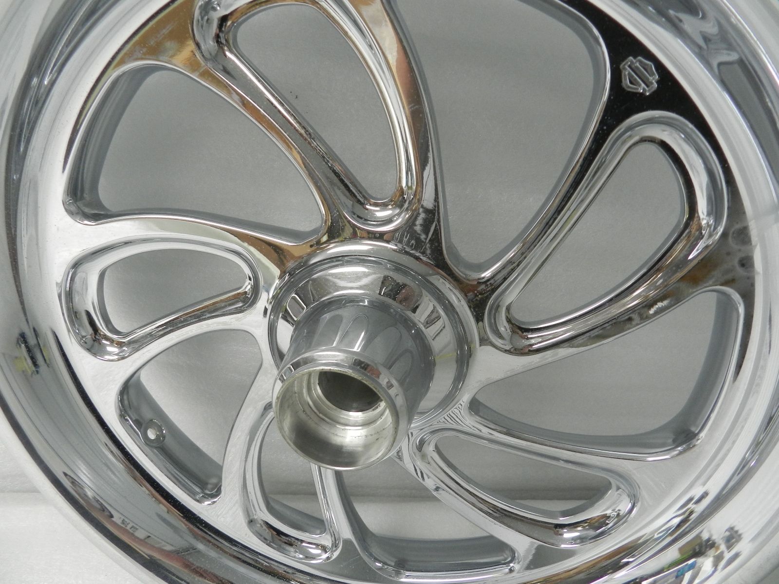 42191-07 NEW OEM 2007 AND NEWER HARLEY-DAVIDSON SOFTAIL BLADE CHROME FRONT WHEEL
