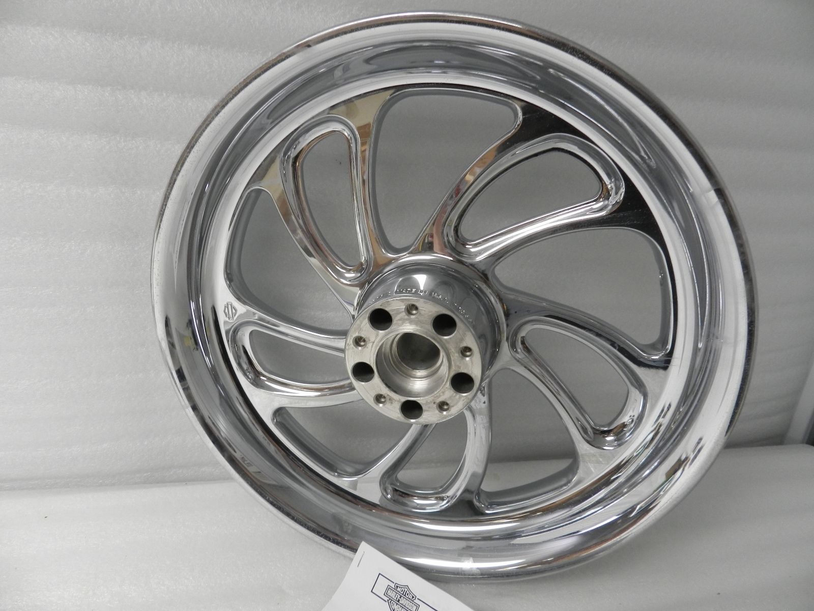 42191-07 NEW OEM 2007 AND NEWER HARLEY-DAVIDSON SOFTAIL BLADE CHROME FRONT WHEEL