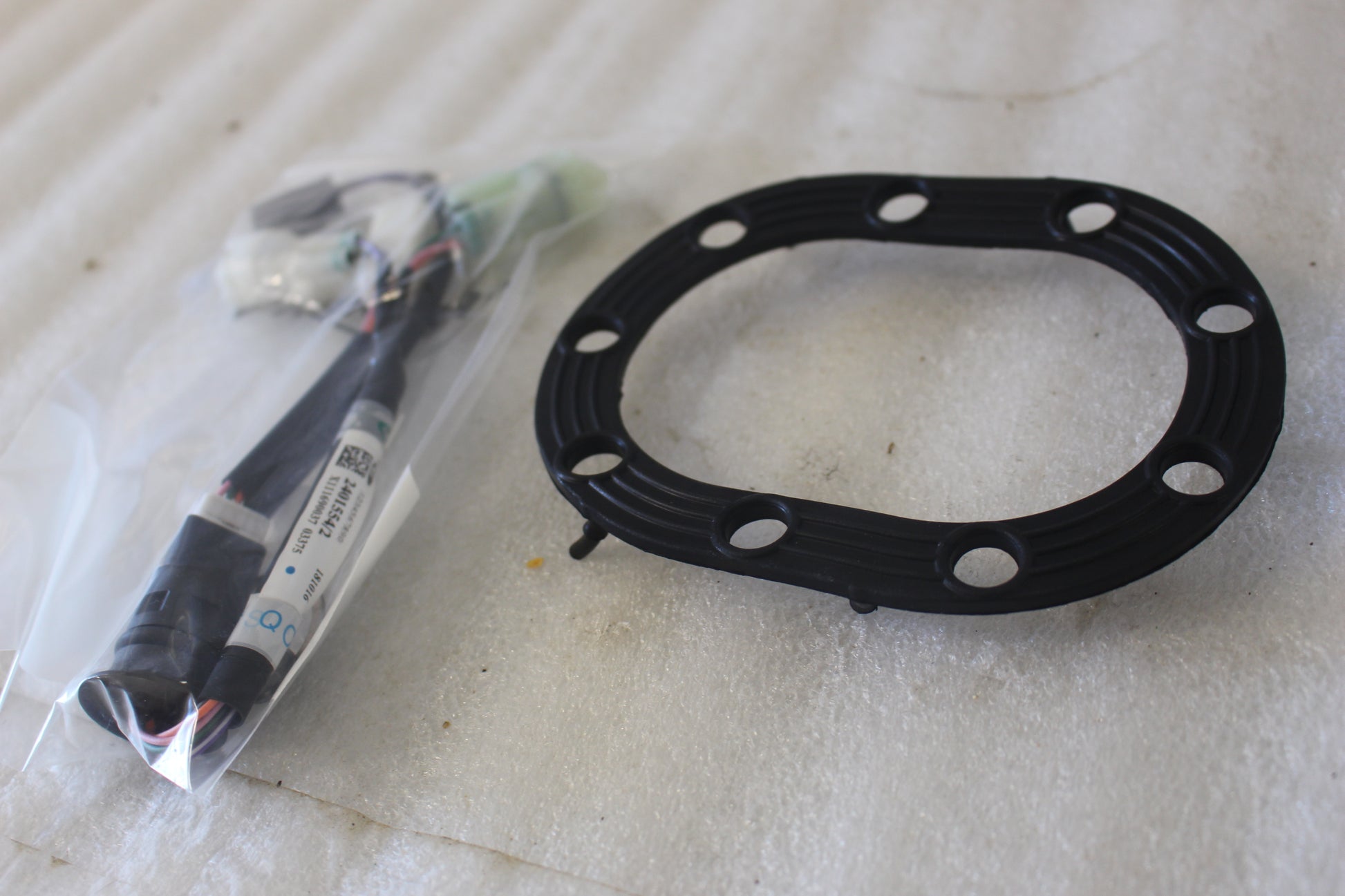 T2401632 NEW OEM 2006-2024 TRIUMPH STREET DAYTONA SUBHARNESS PUMP PLATE KIT T2401632