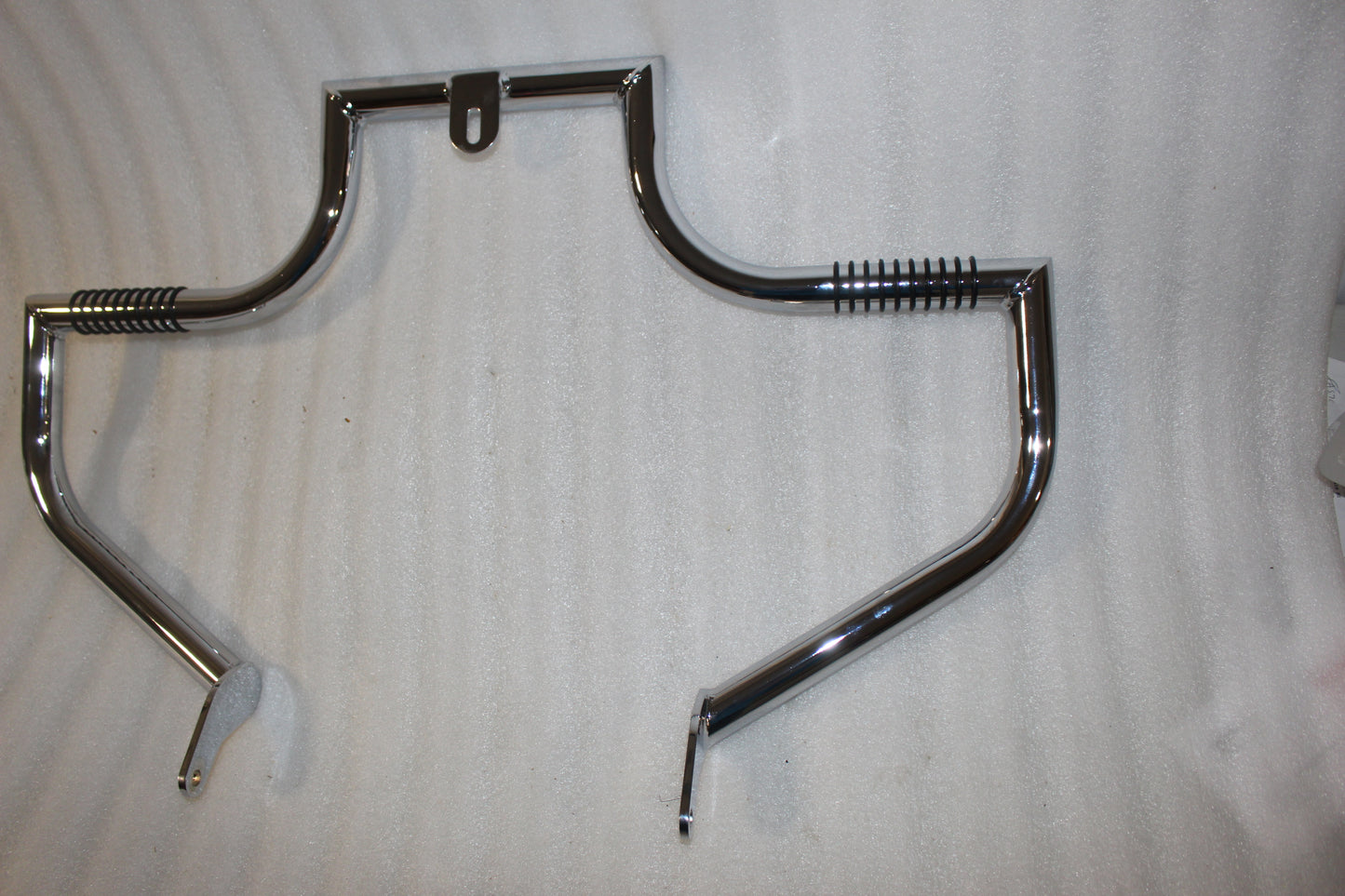 DS-190063 NEW LINDBY HIGHWAY CRASH BAR FITS 1991-2017 HARLEY FXD DYNA