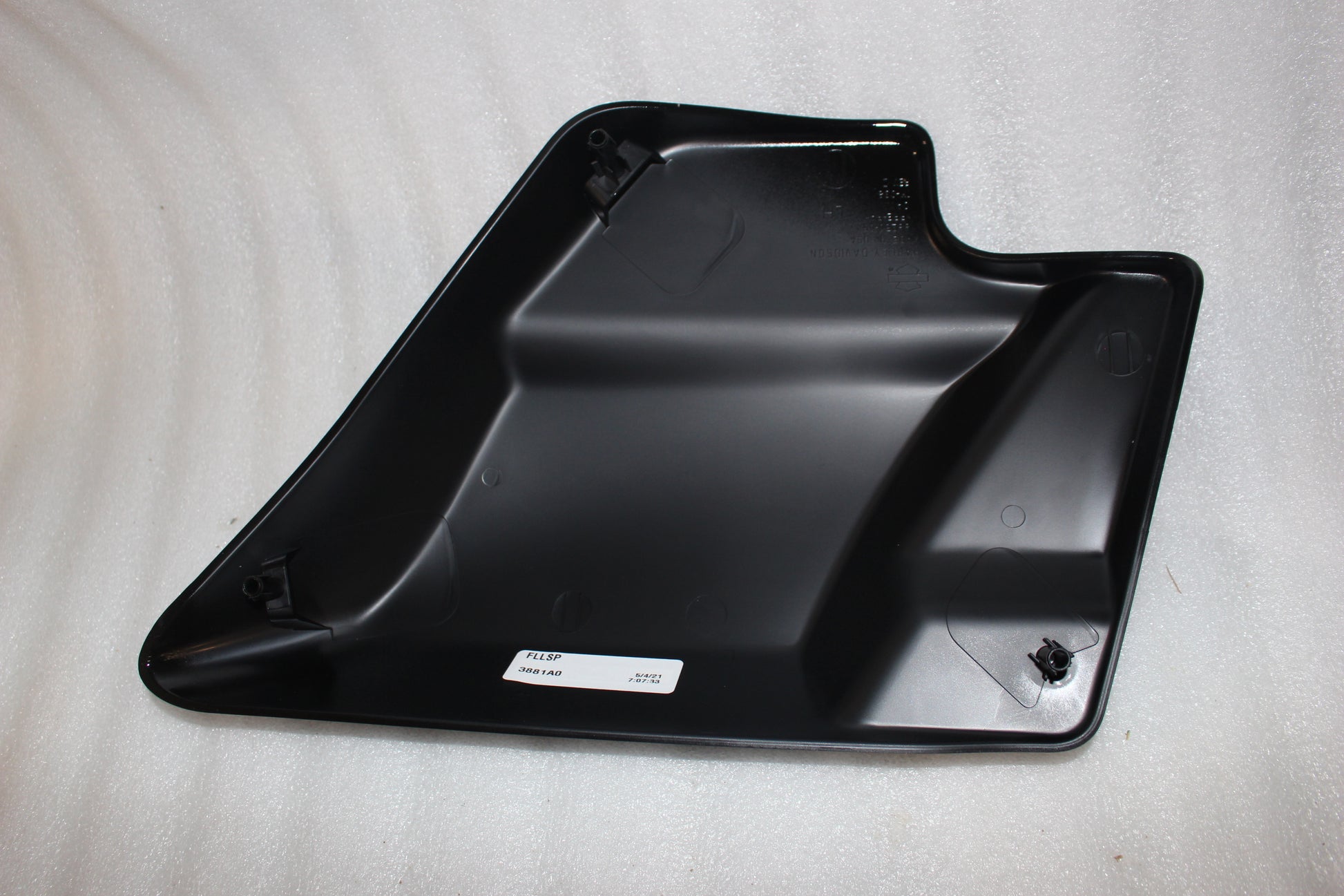 57200071DH NEW OEM 2009-2024 HARLEY-DAVIDSON TOURING LEFT SIDE COVER VIVID BLACK