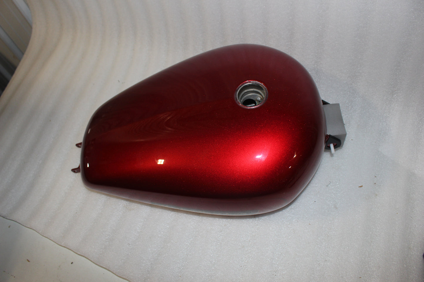 61195-08CPV NEW OEM 2008 HARLEY-DAVIDSON SPORTSTER XL883C CANDY RED SUNGLO FUEL TANK FUEL