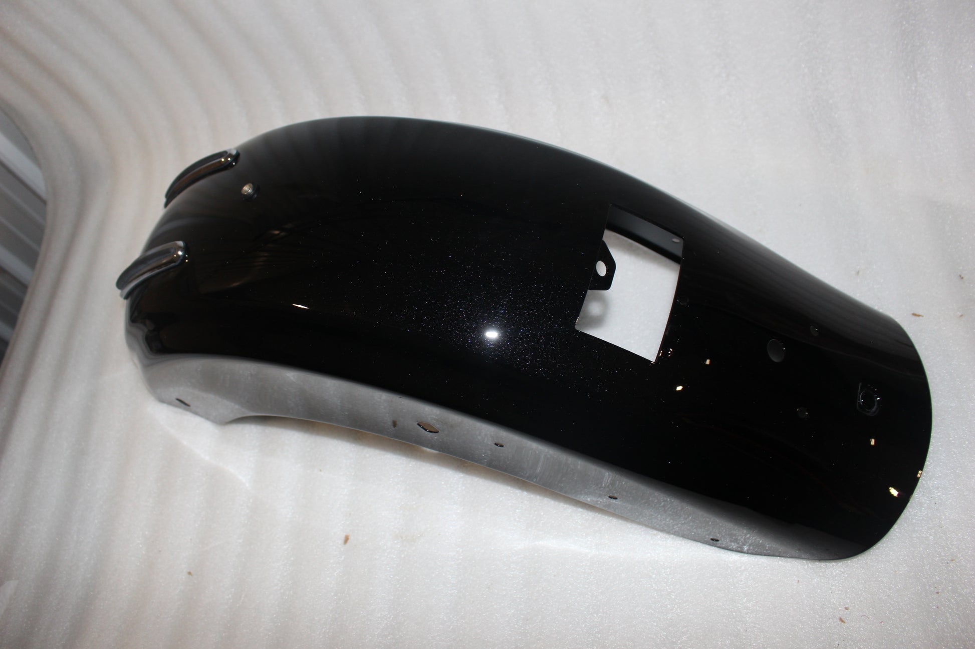 59500273EBP NEW OEM 2015 HARLEY-DAVIDSON CVO CARBON CRYSTAL FLHXSE REAR FENDER