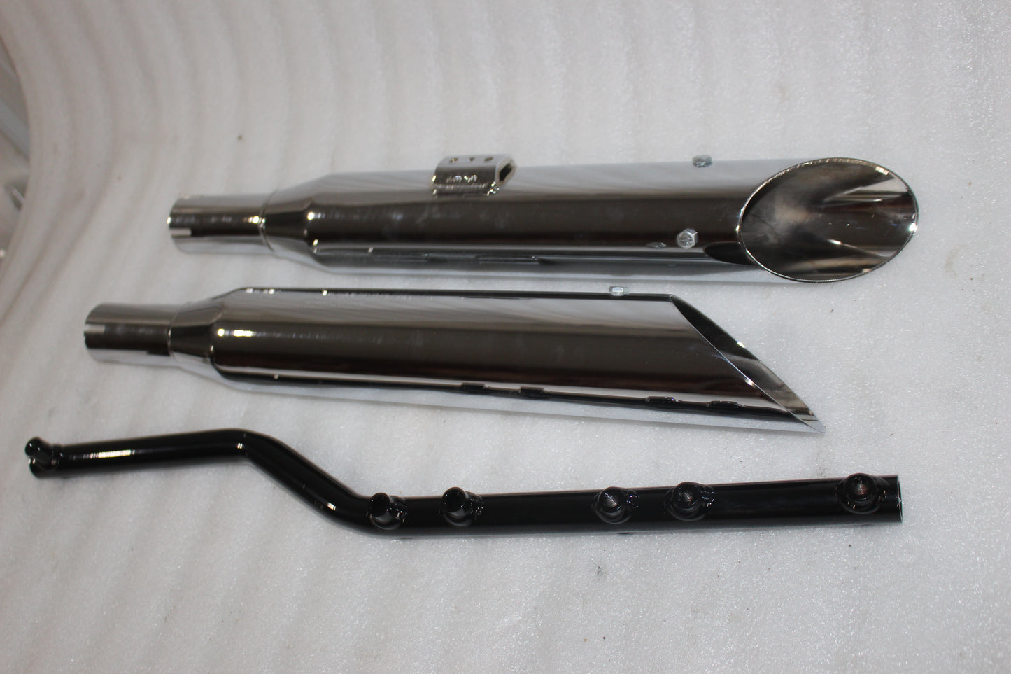 80339-00A NEW OEM 2000-2005 HARLEY-DAVIDSON SOFTAIL SCREAMIN EAGLE II MUFFLERS