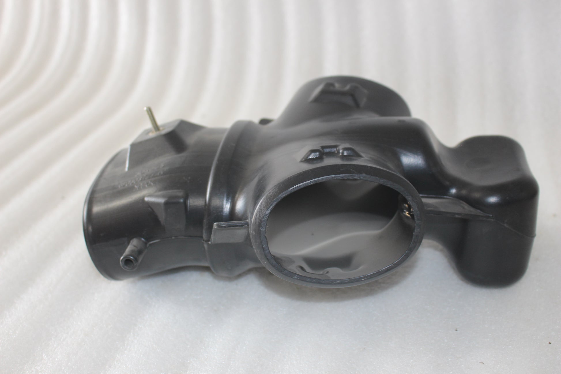 5037295AB NEW OEM 2003-2006 DODGE VIPER SRT-10 CLEAN AIR TUBE 5037295AB