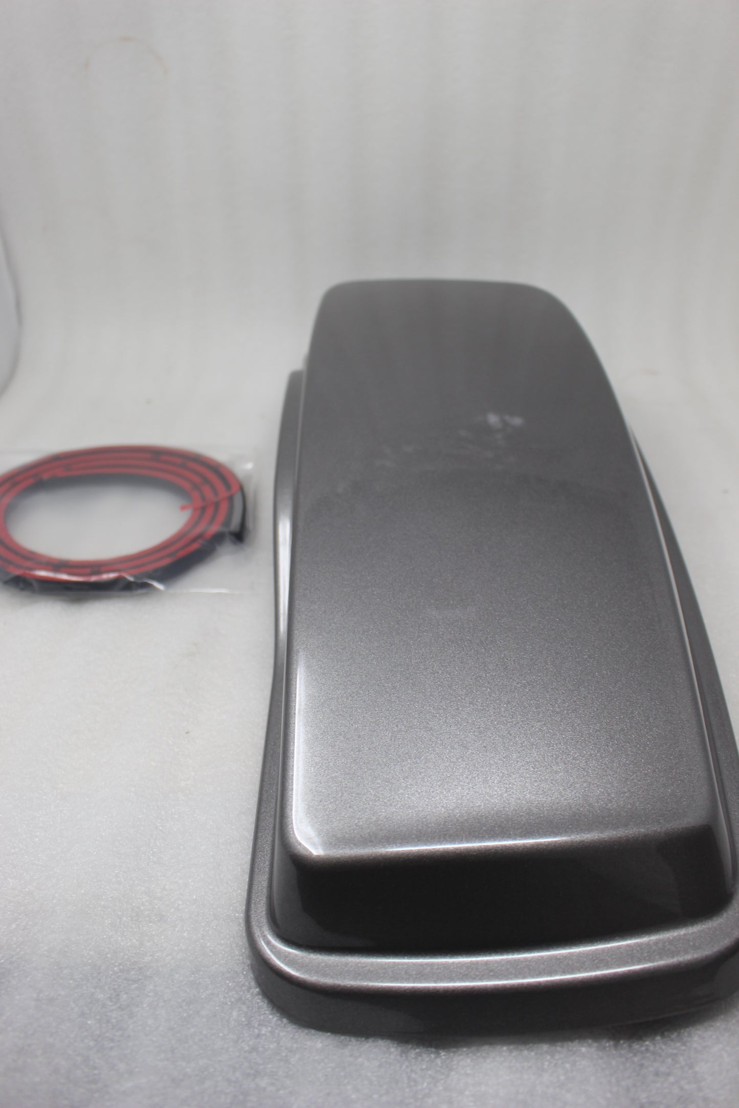 90201056DZP NEW OEM 2014-2023 HARLEY-DAVIDSON TOURING RT SADDLEBAG LID BILLET SILVER