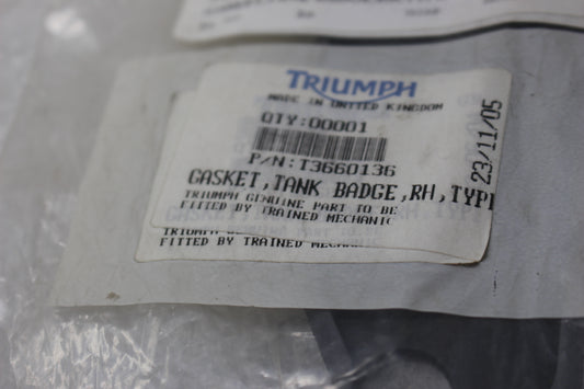 T3660136 NEW OEM 1998-2020 TRIUMPH RIGHT TANK BADGE GASKET BONNEVILLE THRUXTON SCRAMBLER