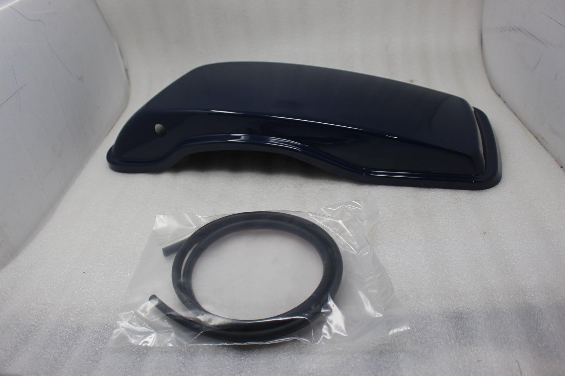 90201056EKP NEW OEM 2014-2023 HARLEY-DAVIDSON TOURING RIGHT SADDLEBAG LID BILLIARD BLUE