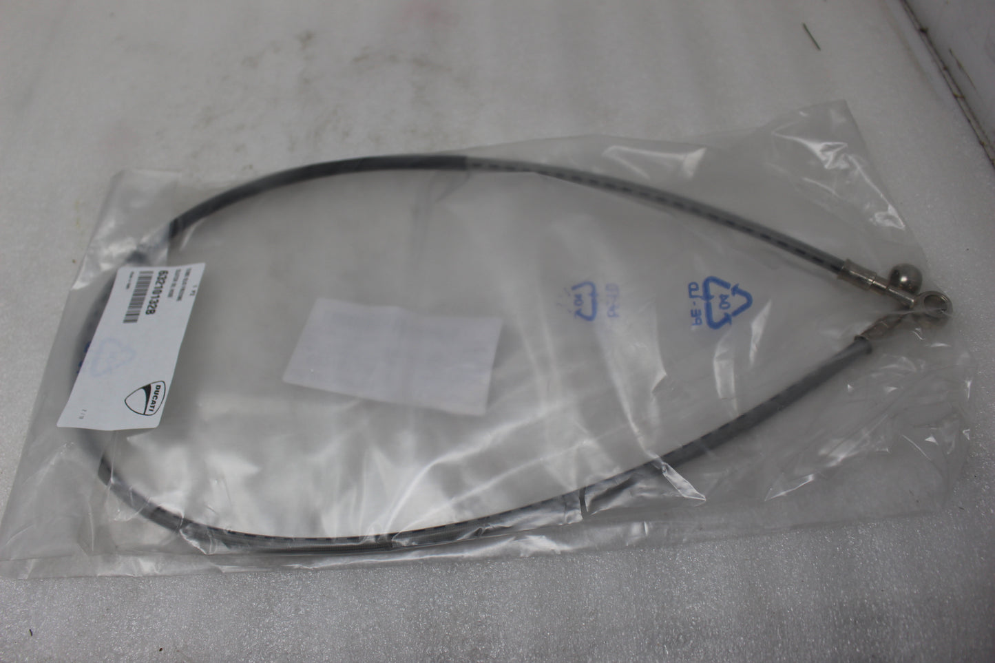 63210132B NEW OEM 2001-2003 DUCATI ST2 ST4 CLUTCH OIL HOSE SPORT TOURING