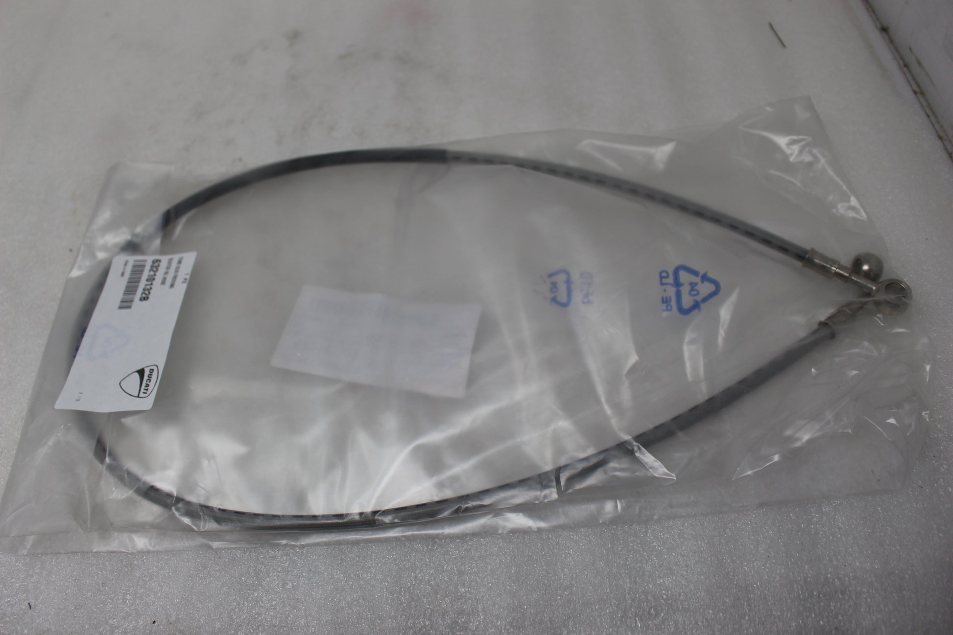 63210132B NEW OEM 2001-2003 DUCATI ST2 ST4 CLUTCH OIL HOSE SPORT TOURING
