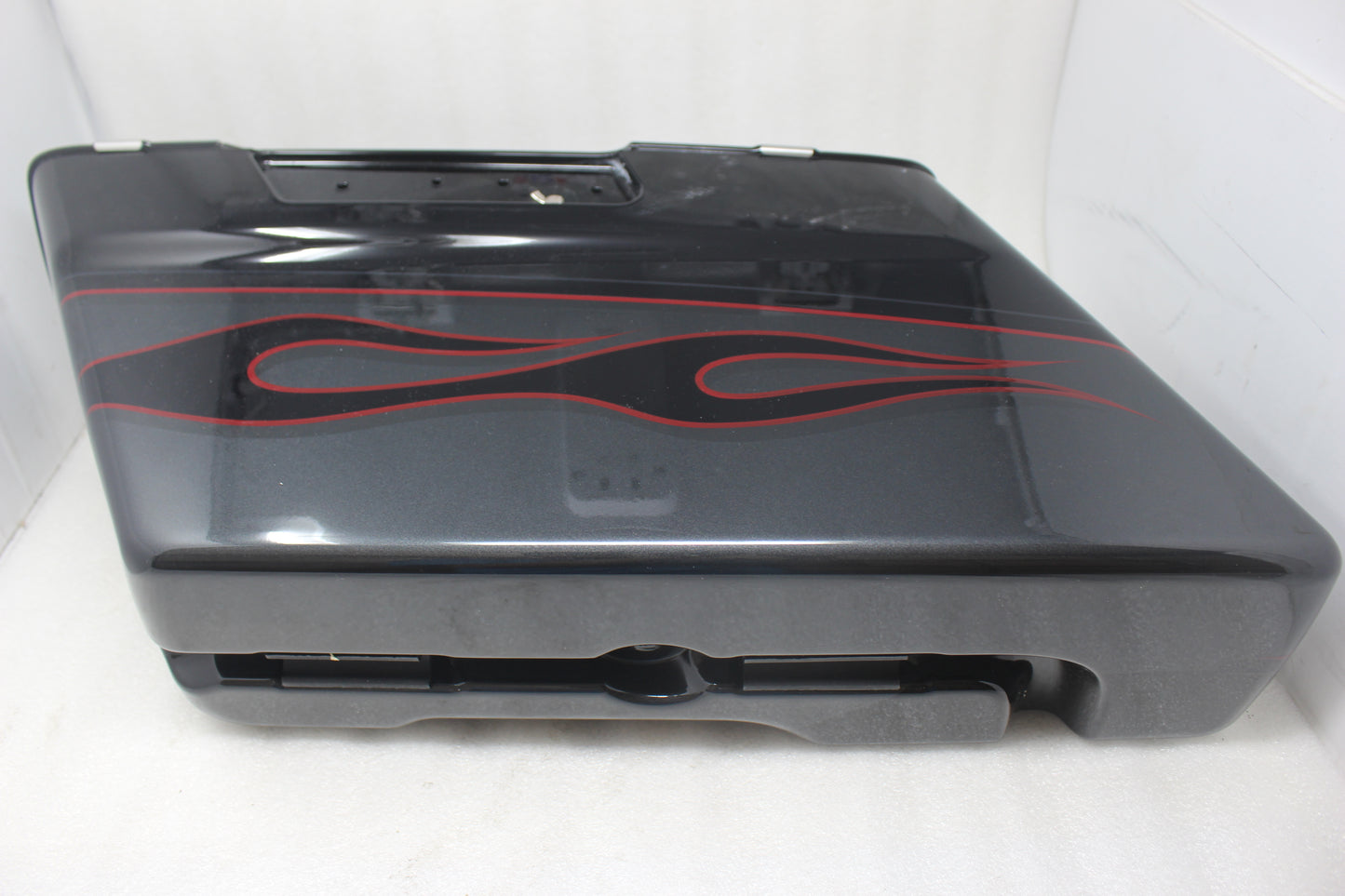 88275-10DEE NEW OEM HARLEY-DAVIDSON CVO SADDLEBAG CRIMSON MIST BLACK FLHTCUSE5