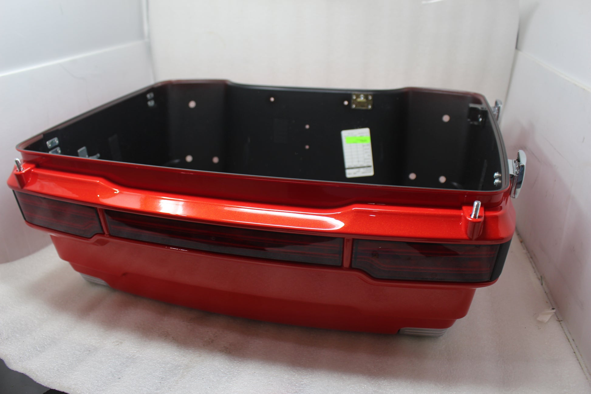 53228-10BZN NEW OEM HARLEY-DAVIDSON BOOTOM, TOUR-PAK, HDI SCARLET RED PEARL FLHTCUSE5