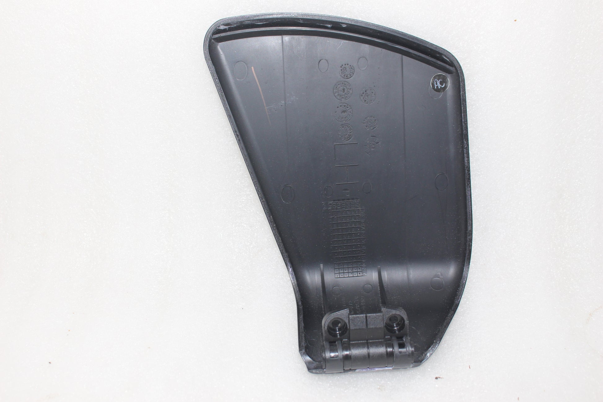 57000203DLE NEW OEM HARLEY-DAVIDSON CVO LEFT GLOVE BOX DOOR DIAMOND DUST FLTRXSE