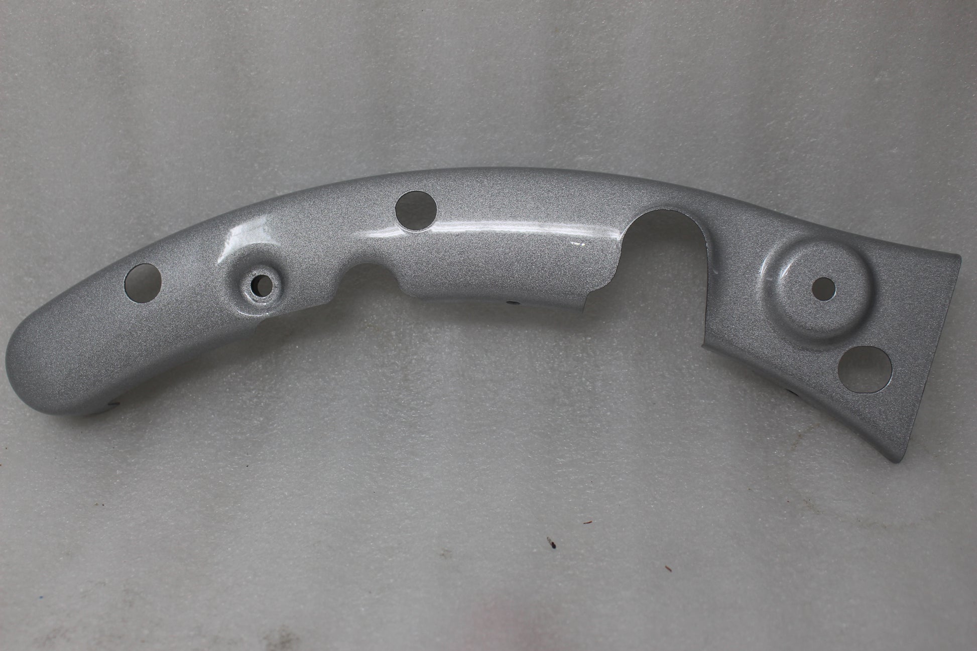 47529-09CZB NEW OEM HARLEY-DAVIDSON CVO RIGHT FRAME COVER STARDUST SILVER, FLTRSE3