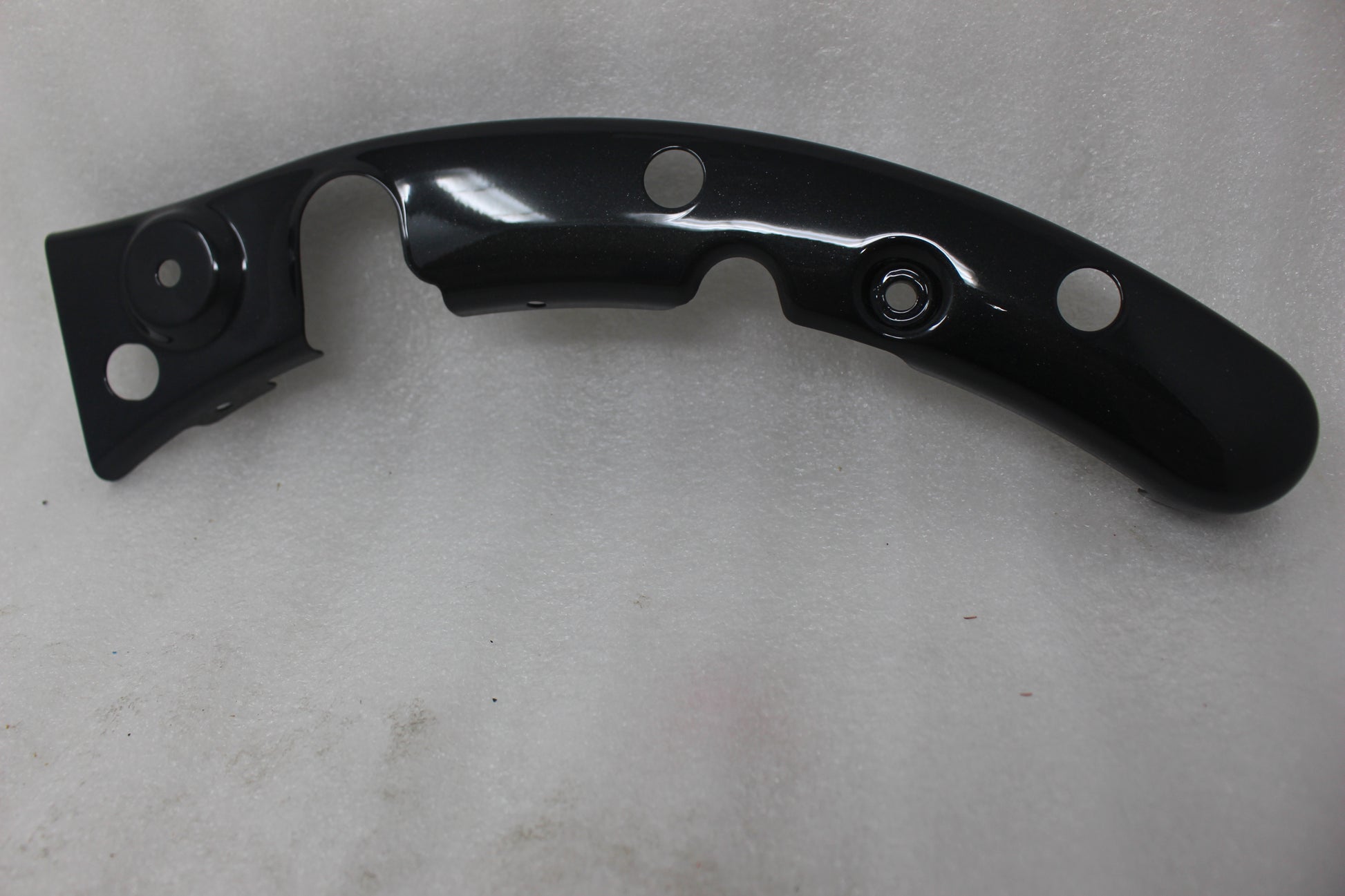 47200138DLE NEW OEM HARLEY-DAVIDSON CVO LEFT FRAME COVER DIAMOND DUST, FLHRSE5