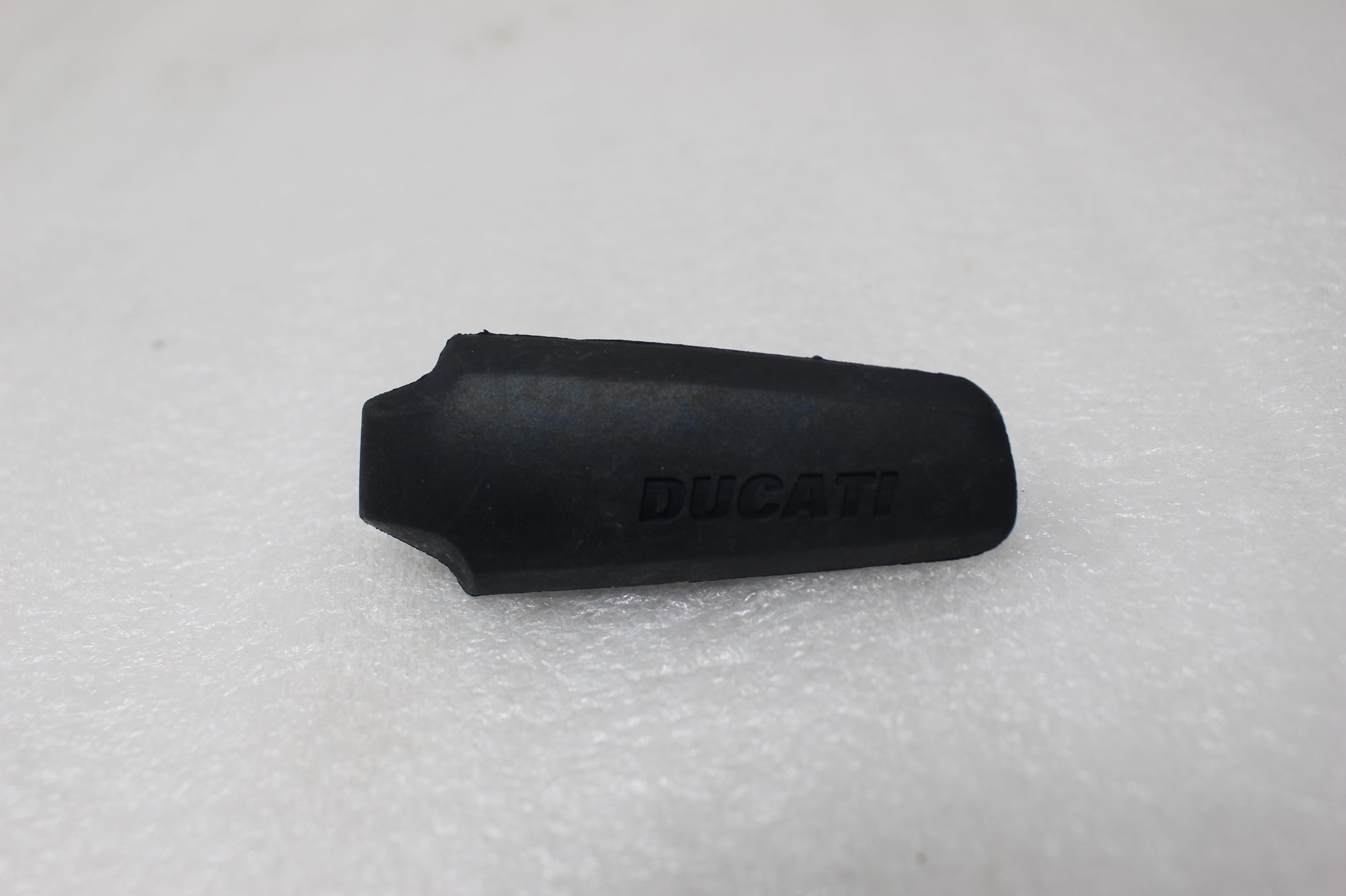 76510071D NEW OEM 2015-2021 DUCATI MONSTER RIGHT FOOT PEG RUBBER COVER