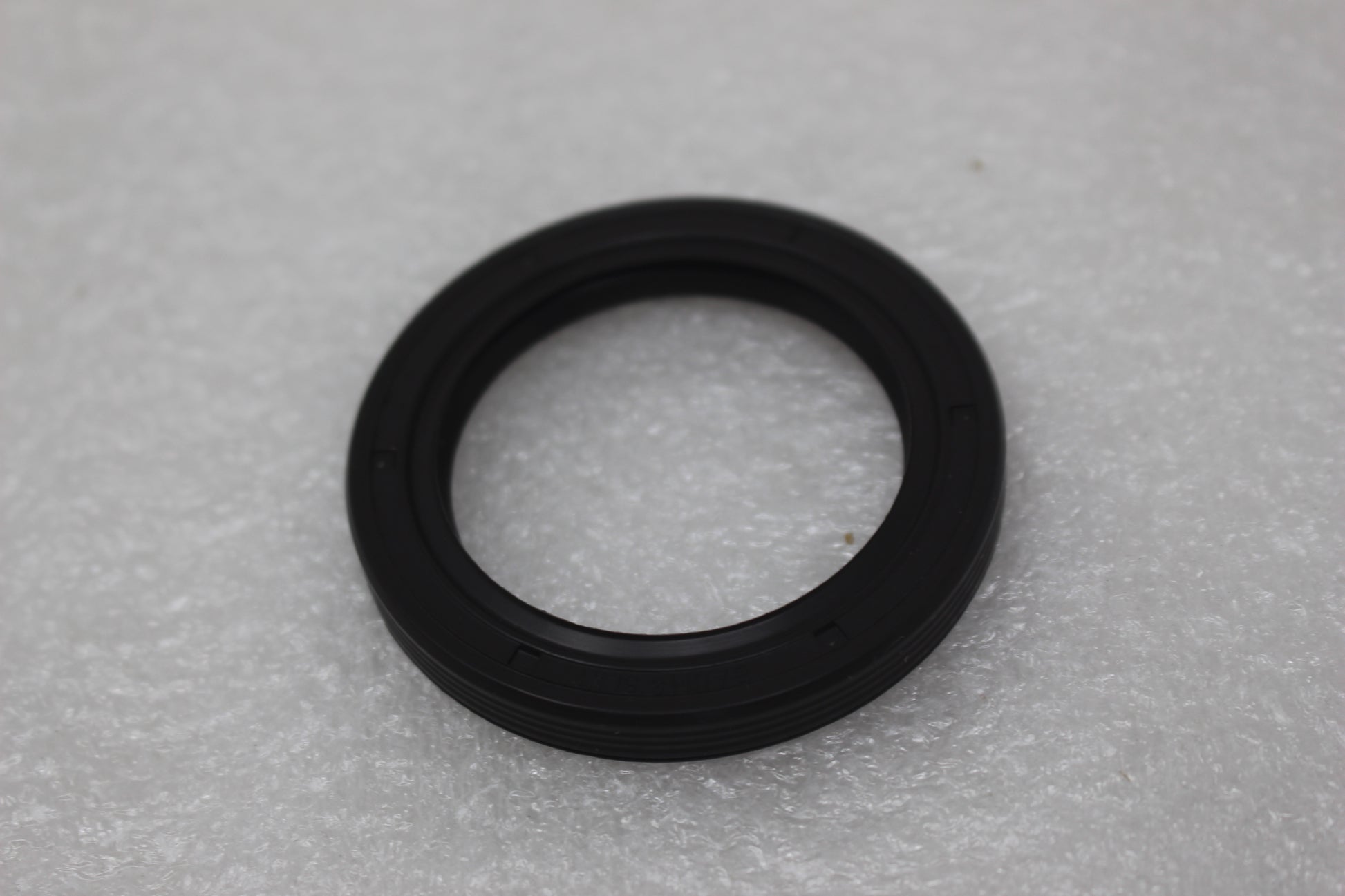 93040431A NEW OEM 2012 DUCATI PANIGALE 1199 OIL SEAL RING