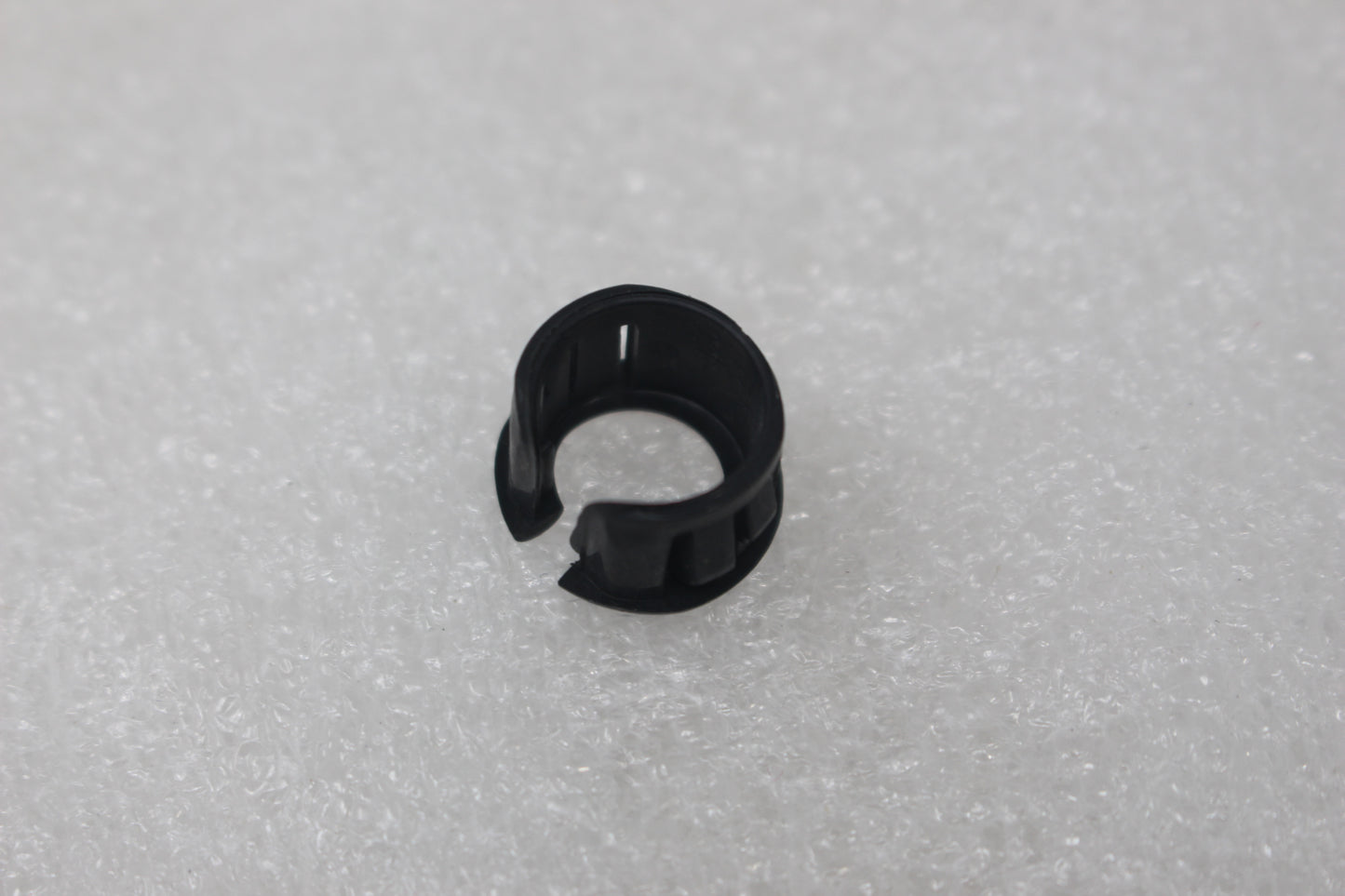 57978-00 NEW OEM HARLEY-DAVIDSON TOURING TOUR PACK GROMMET
