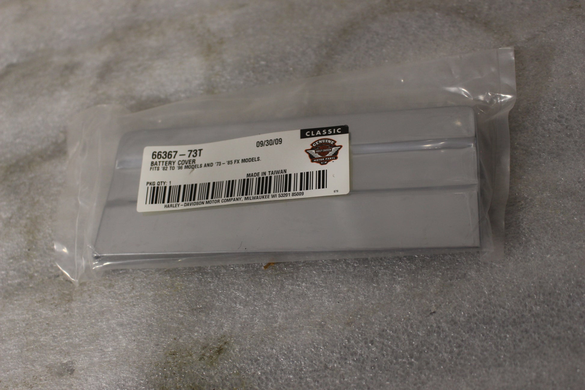 66367-73T NEW OEM 1982-1996 HARLEY-DAVIDSON BATTERY COVER