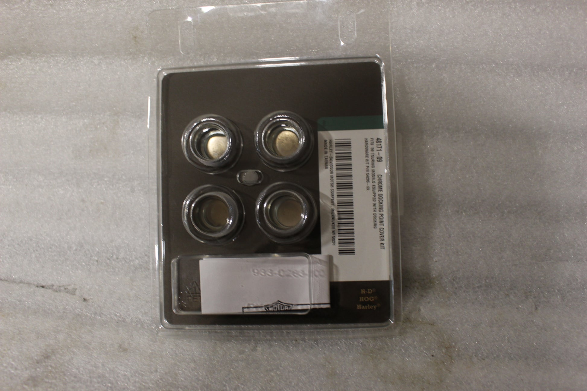 48171-09  NEW OEM 2009 AND NEWER HARLEY-DAVIDSON TOURING REAR CHROME DOCKING POINT COVER KIT