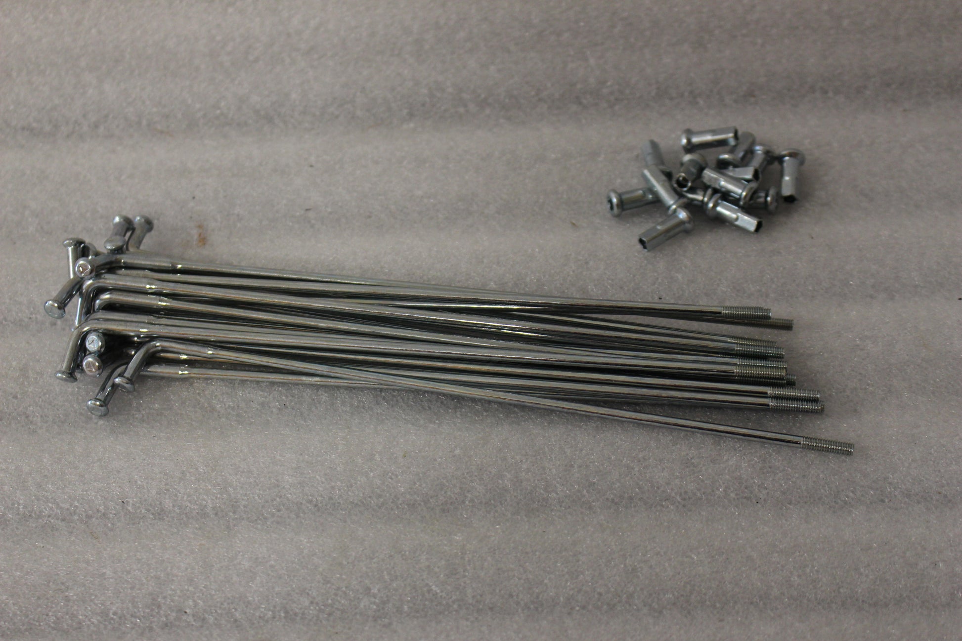 43035-87 NEW OEM 1987-1999 HARLEY-DAVIDSON SPOKE AND NIPPLE KIT 21" FXLR XL