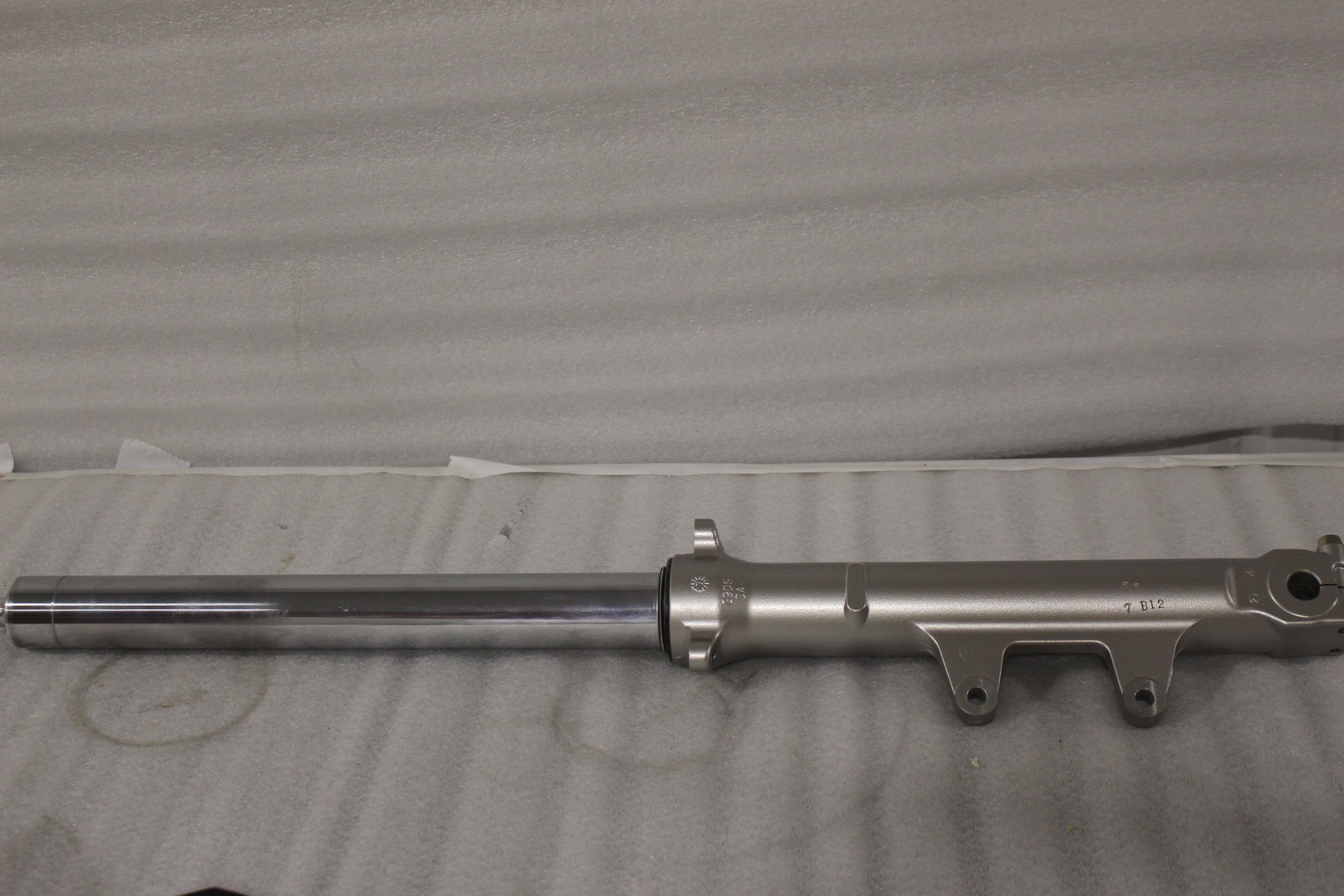 46032-97y NEW OEM 1997-1998 BUELL M2 CYCLONE LEFT FORK ASSEMBLY SLIDER