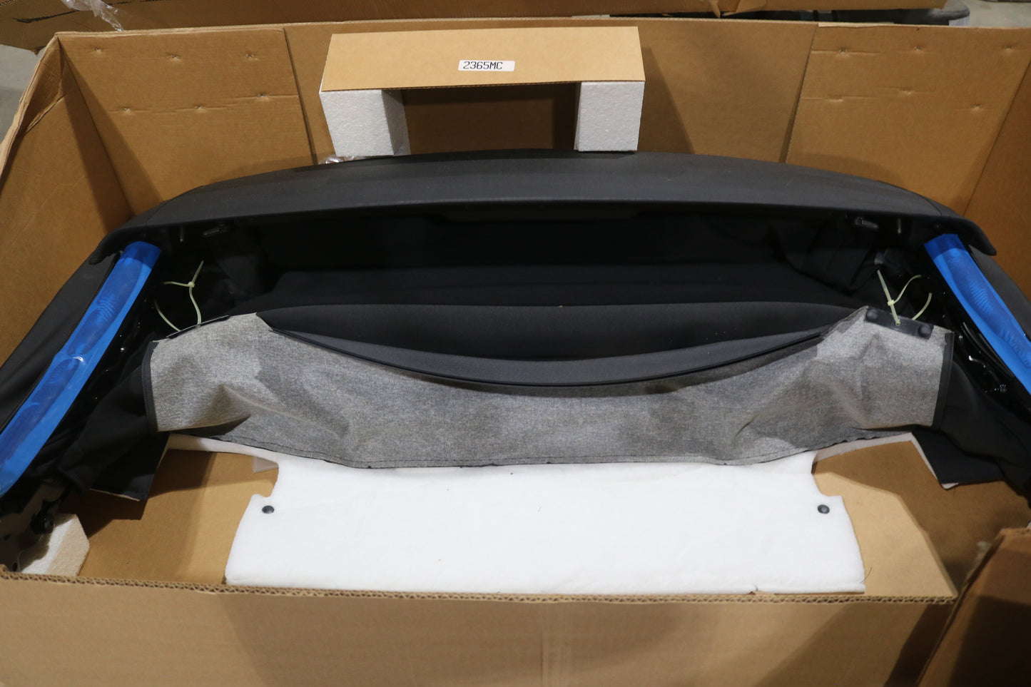 NOS NEW ORIGINAL FORD MUSTANG CONVERTIBLE TOP CR3Z-76501B00