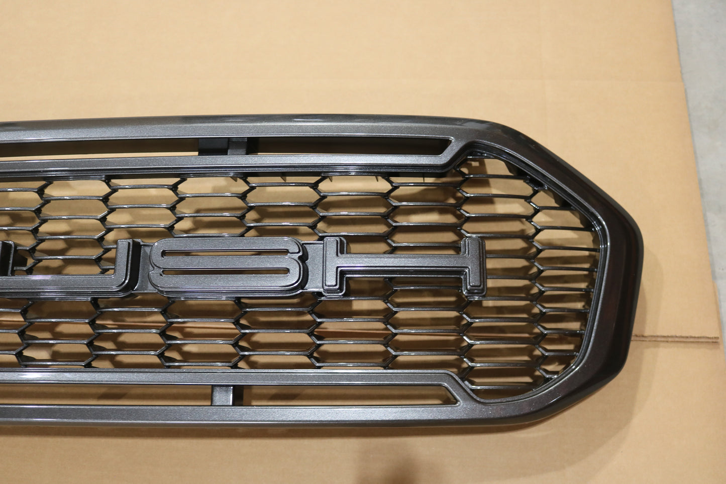 1419-8202-AA NEW ROUSH MAGNETIC GRAY GRILL 1419-8202-AA FITS 2019-2023 FORD RANGER