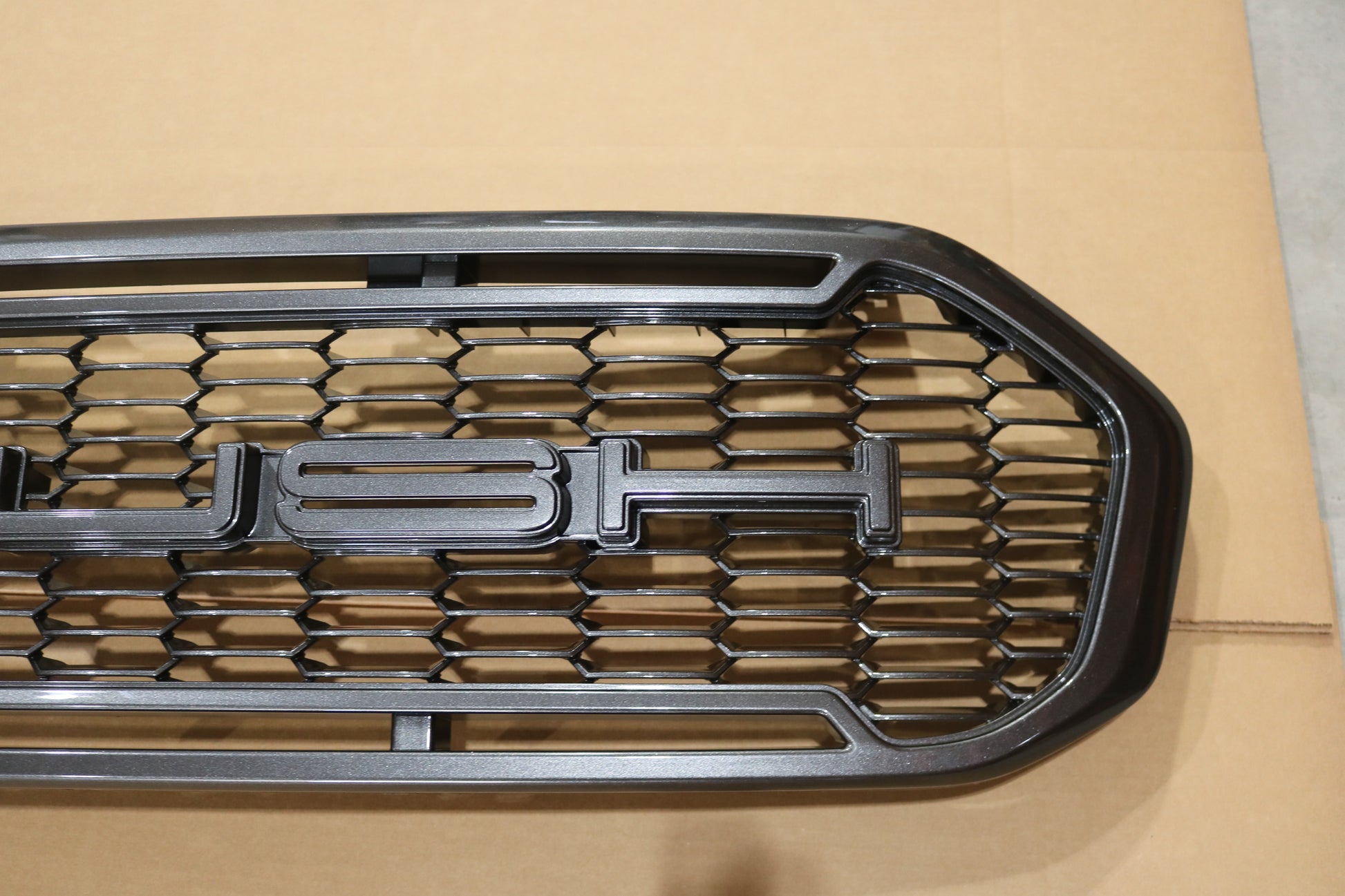 1419-8202-AA NEW ROUSH MAGNETIC GRAY GRILL 1419-8202-AA FITS 2019-2023 FORD RANGER