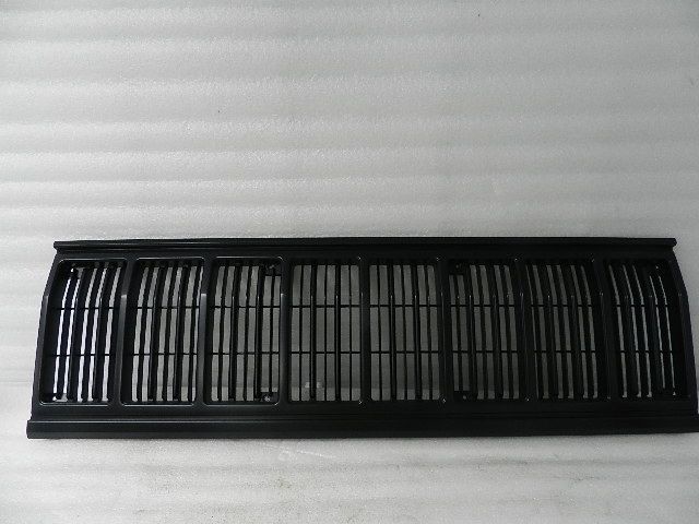NOS NEW JEEP CHEROKEE COMANCHE BRIARWOOD GRILL 05080643AB