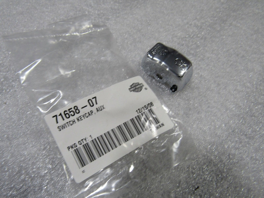 NOS NEW OEM HARLEY ON/OFF SWITCH CAP 71658-07
