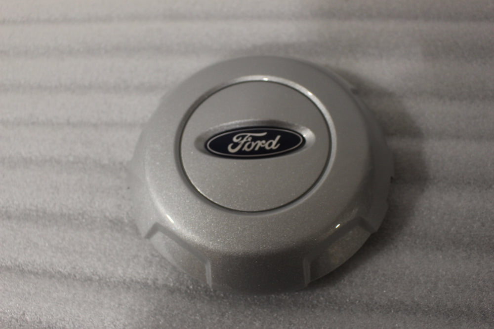 NOS NEW OEM Ford F-150 WHEEL CENTER CAP. 5L3Z-1130-CA